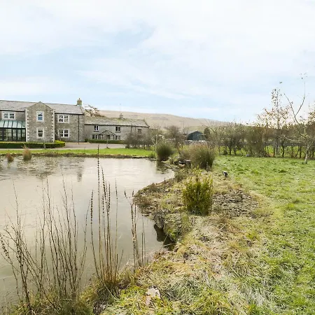 بيت للعطل Hillside Farm *